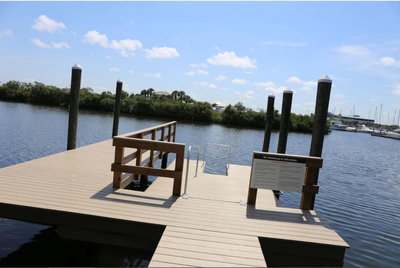 Beautiful New Luxury Townhome With Private Beach And Swimming Pools Ruskin Zewnętrze zdjęcie